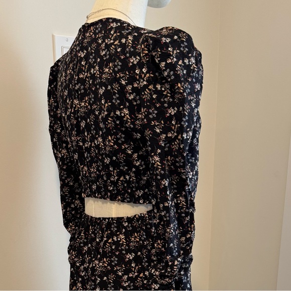 NWT - Astr Black Floral Long Sleeve Dress - Picture 6 of 10